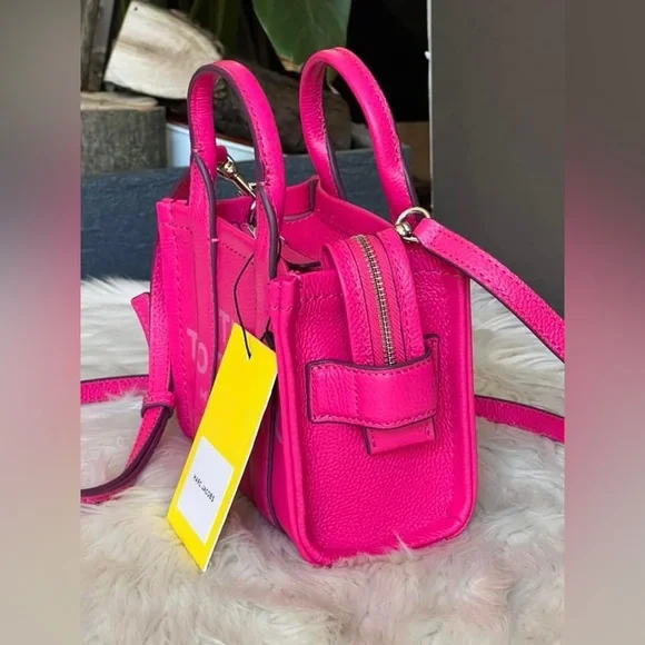 H053L01RE22 - Marc Jacobs The Leather Micro Tote Bag - Picture 4 of 14